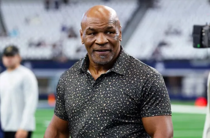 الأغلى في التاريخ.. تذكرة لنزال "تايسون" و"بول" بمليوني دولار!