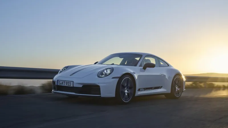 سيارة Porsche Carrera T.. هندسة مختلفة لعشاق القيادة