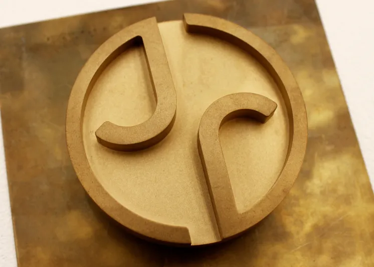 انطلاقة أكثر شبابًا نحو المستقبل.. "جاجوار" تكشف شعارها الجديد