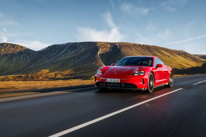 Porsche تضيف فائضًا من القوة في Taycan GTS و Taycan 4