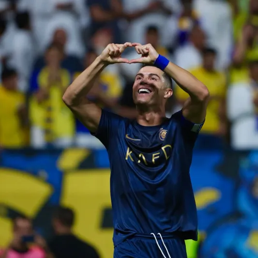 "رونالدو" يتسبب في انتقال لاعب لنادٍ عن طريق الخطأ! (فيديو)