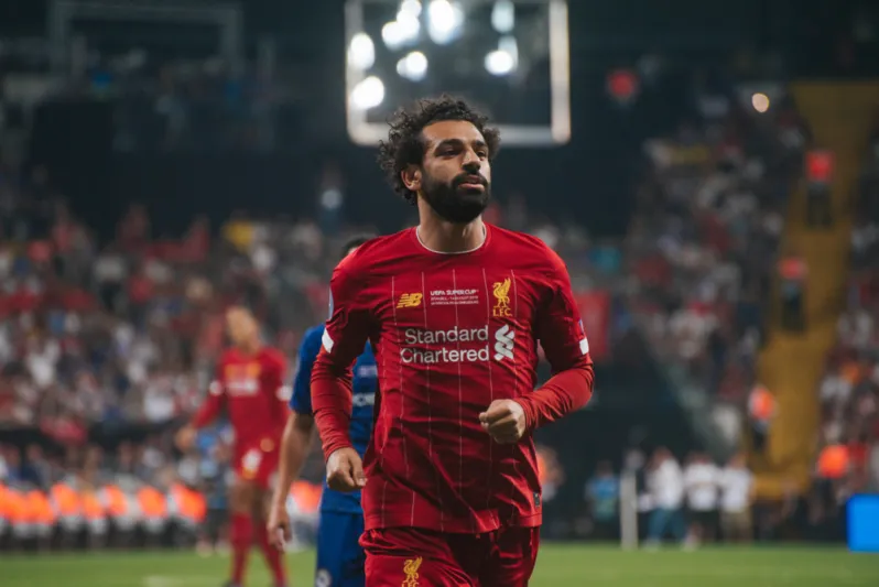  "محمد صلاح" يعبر عن استيائه: "لم أتلقى أي عرض حتى الآن"!