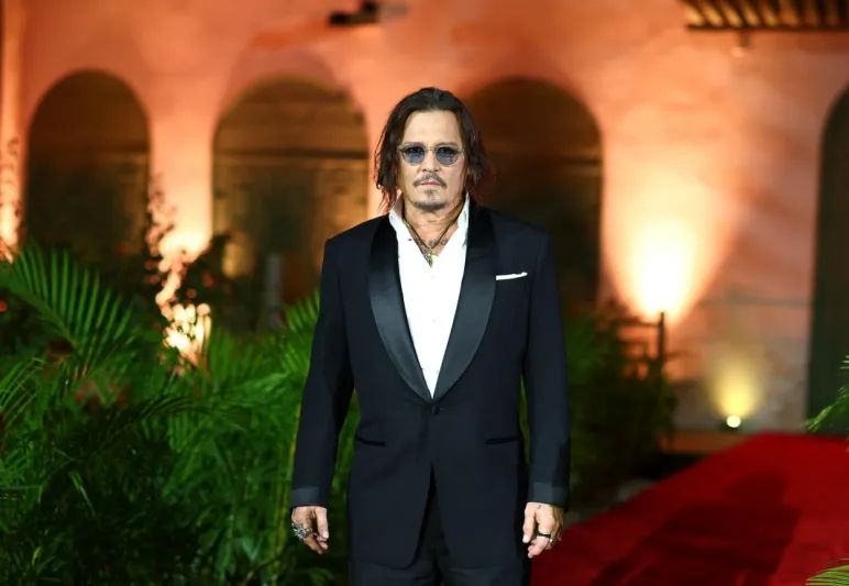 إطلالات ساحرة: نجوم يتألقون في ختام مهرجان البحر الأحمر السينمائي