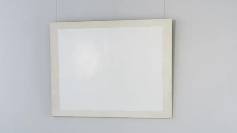 دار مزادات ألمانية تعرض لوحة "بيضاء" للبيع مقابل 1.5 مليون دولار!