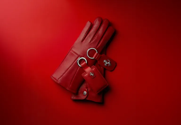 تصاميم من الأناقة الدافئة والرقي.. أفضل القفّازات الفاخرة هذا الموسم