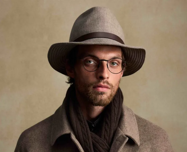 كيف تختار القبعة المثالية؟ اتجاهات وأناقة شتاء 2025