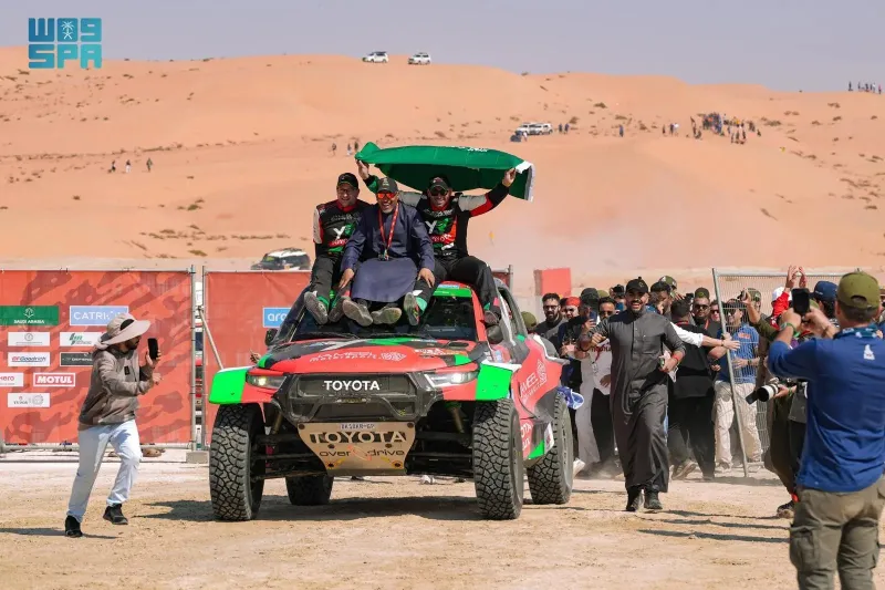 يزيد الراجحي يُتوج بلقب رالي داكار السعودية 2025