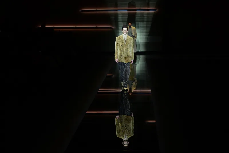 إبداعات ثاني أيام أسبوع الموضة الرجالية في ميلانو لخريف 2025 