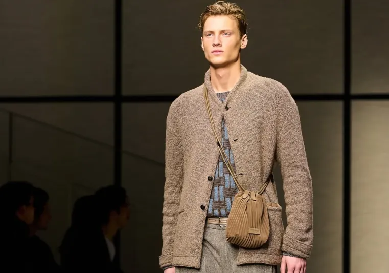 عروض كلاسيكية أنيقة في رابع أيام أسبوع الموضة في ميلانو لخريف 2025