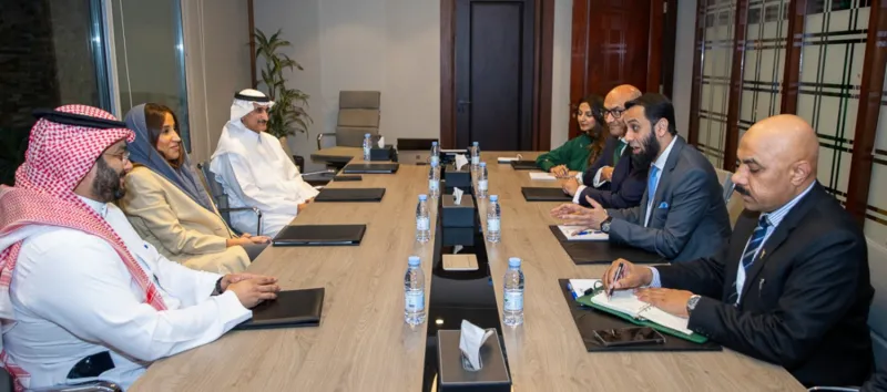 المجموعة السعودية للأبحاث والإعلام ووزير الإعلام الباكستاني يبحثان آفاق التعاون الإعلامي