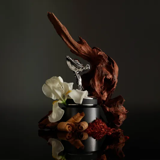 "Rolls-Royce Scent".. فخامة سيارات "رولز-رويس" في عطر! 