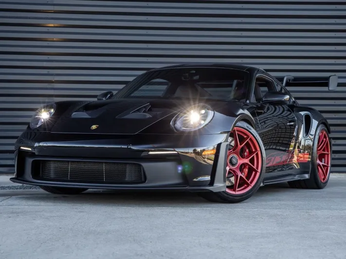 بورش تستعد لإطلاق 911 GT2 RS الجديدة بقوة تتجاوز 700 حصان