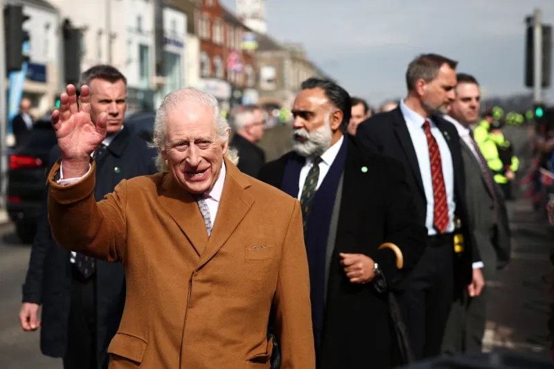 "تشارلز الثالث" يظهر علنًا لأول مرة بعد خروجه من المستشفى