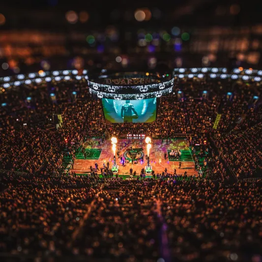 أكبر صفقة رياضية في التاريخ: بيع بوسطن سيلتيكس لتشيشولم مقابل 6.1 مليار دولار