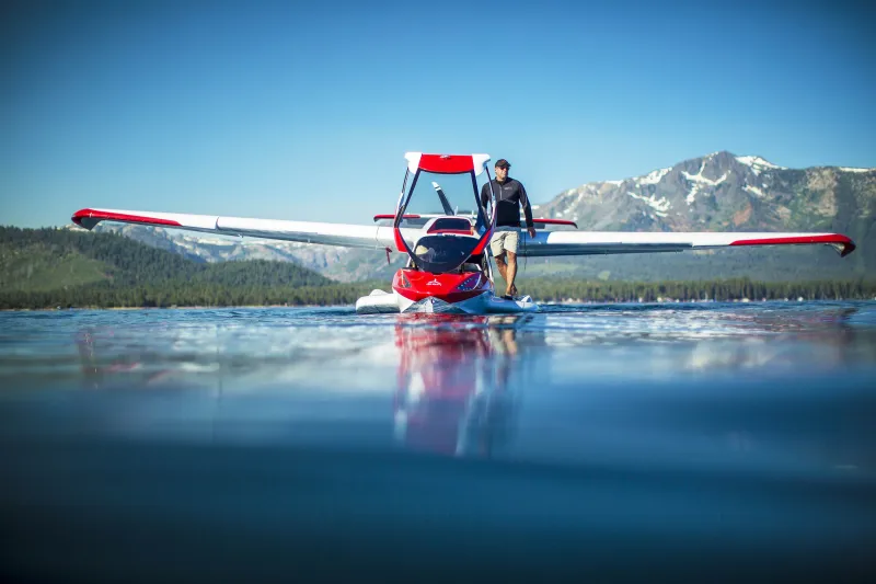  طائرة ICON A5  لمتعة التحليق فقط