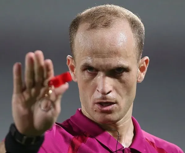 أدهم مخادمة يقود قمة الهلال والأهلي.. ماذا تعرف عن الحكم الأردني؟