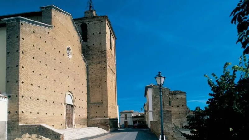 بلدة إيطالية تمنح منازل مقابل يورو واحد.. ولكن بشرط!