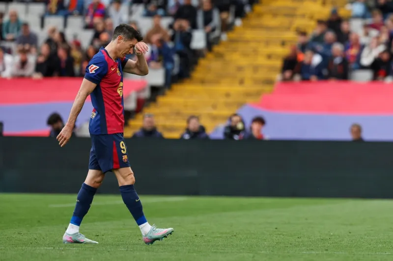 ضربة قوية لبرشلونة.. ليفاندوفسكي مهدد بالغياب عن الكلاسيكو ودوري الأبطال  