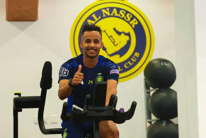 عبد الرحمن غريب يطلب الرحيل من النصر بحثًا عن فرصة جديدة