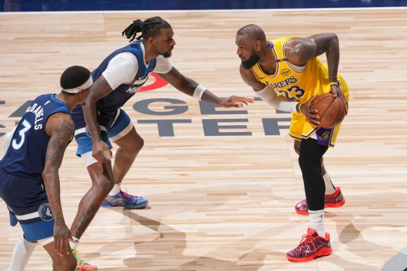 ليبرون جيمس بعد الخسارة: كثرة الأخطاء السبب في سقوط الفريق