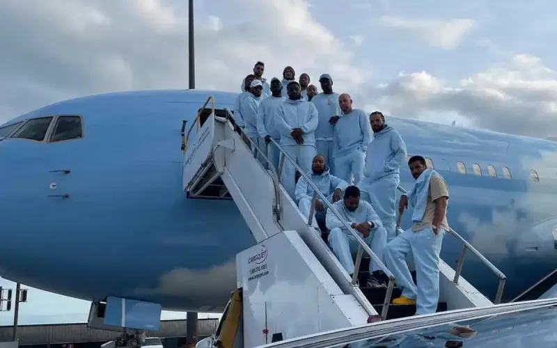 "Air Drake": طائرة دريك الخاصة بقيمة 185 مليون دولار تُنافس قصور السماء