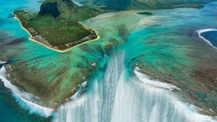 ليس خيالًا.. شلال عملاق في قاع البحر يتحكم بمناخ العالم (فديو)