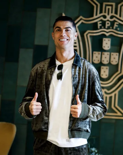 رونالدو في الصدارة بـ 3.5 مليون دولار.. قائمة المشاهير الأعلى أجرًا على إنستجرام