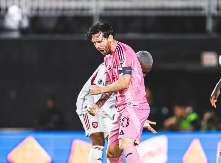 المصدر | @InterMiamiCF ميسي يتفوق على هيغوايين ويقود إنتر ميامي لتعادل مثير