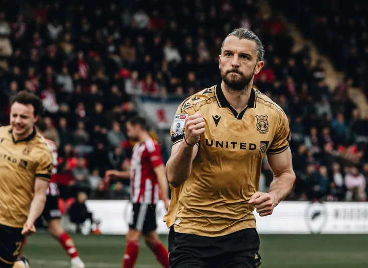 إيرادات ريكسهام تتضاعف: نجاح جماهيري ومالي بفضل نجوم هوليوود