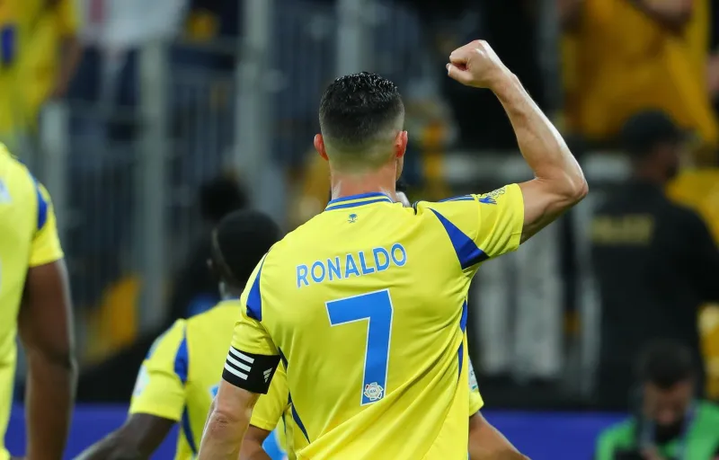 تصرف لافت من رونالدو مع أطفال مباراة النصر ويوكوهاما (فيديو)