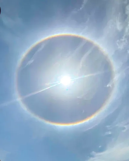 ظاهرة هالة الشمس تعانق قبة سماء جنوب السعودية (فيديو)