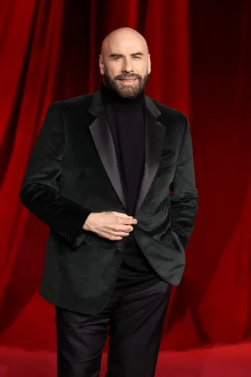 جون ترافولتا يحيي ذكرى عيد ميلاد ابنه الراحل بصورة مؤثرة