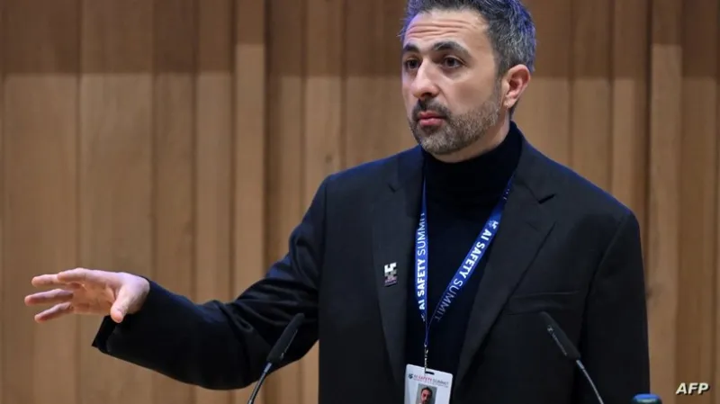 نصيحة رئيس Microsoft AI للشباب: استثمروا الذكاء الاصطناعي مبكرًا