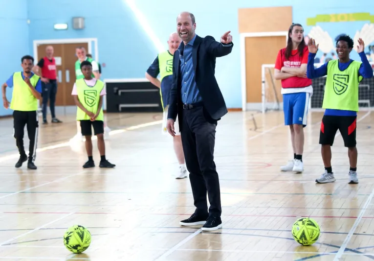  عفوية ملكية: الأمير ويليام يستعرض "مهاراته الكورية" أمام الحضور (فيديو)