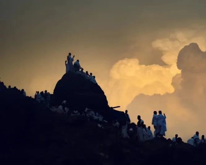 المحكمة العليا تُعلن ثبوت رؤية هلال ذي الحجة وتحدد موعد عيد الأضحى 