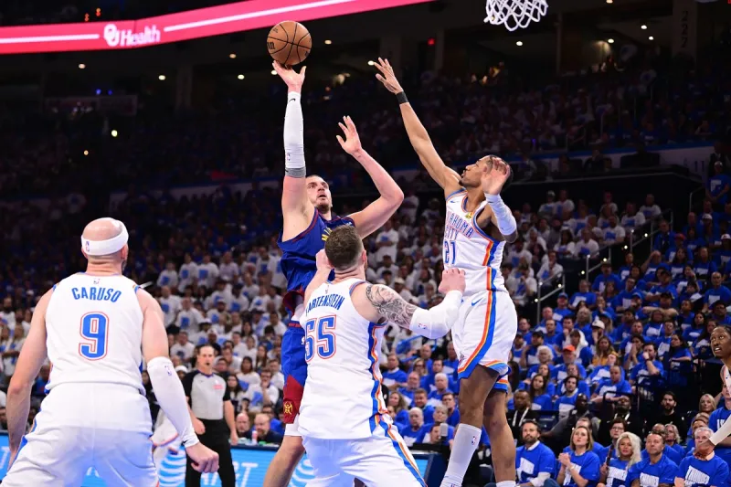 دوري السلة الأمريكي: أوكلاهوما يقترب من الحسم.. وبيسرز يبلغ نهائي الشرق (فيديو)