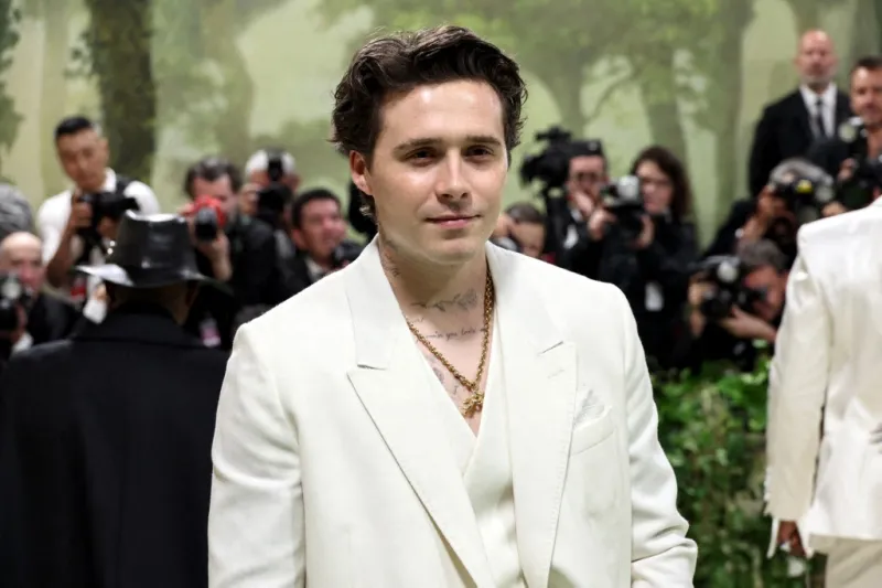 لماذا تراجع بروكلين بيكهام وزوجته عن حضور حفل Met Gala؟