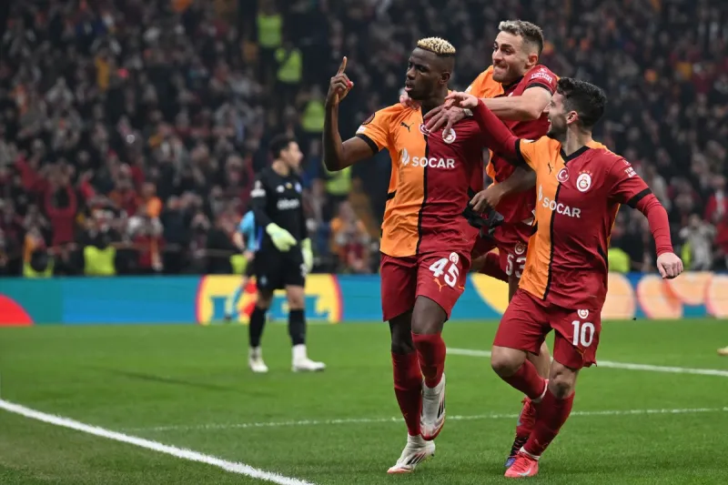 الهلال يقترب من صفقة القرن.. أوسيمين على أعتاب الدوري السعودي