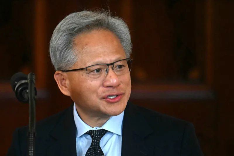   رئيس "إنفيديا" يتقاضى 166 ضعف راتب موظف الشركة بعد زيادة راتبه الأساسي  