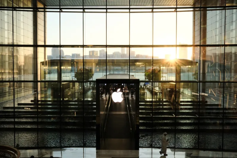 iOS 19: آبل تستخدم الذكاء اصطناعي لتعزيز أداء البطارية والواي فاي