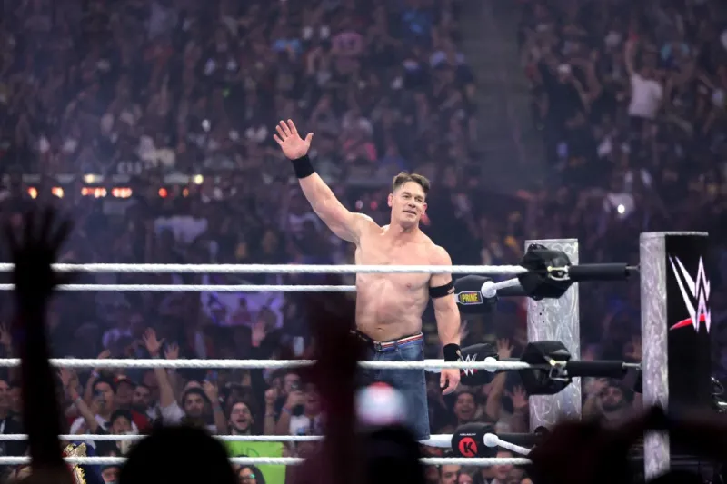 باكلاش 2025: جون سينا يسحق راندي أورتن في نزال ناري (فيديو) 