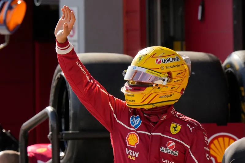 عقوبة تهبط بهاميلتون للمركز السابع بعد عرقلة مثيرة لفيرستابن في موناكو (فيديو) 