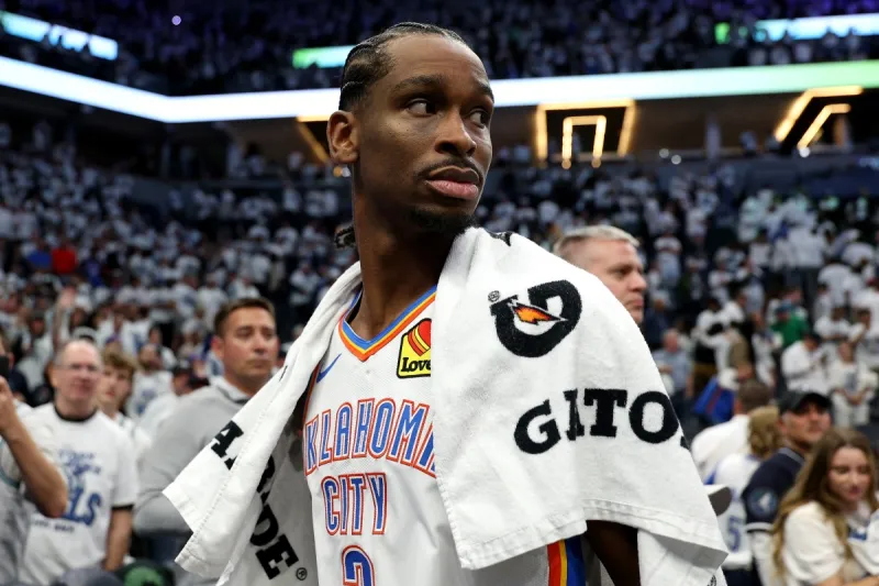 نجم الـNBA شاي جليجوس-ألكسندر يهدي زملاءه ساعات رولكس احتفالًا بلقب الـMVP