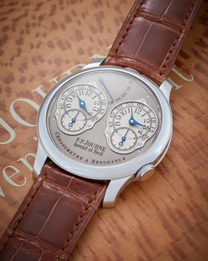 أيقونة F.P. Journe بتقنية الرنين تُطرح بإصدار بلاتيني نادر في مزاد بنيويورك