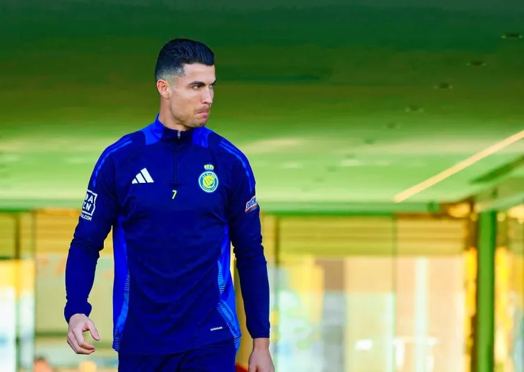 مفاوضات صعبة لإبقاء رونالدو في الدوري السعودي بين الهلال والأهلي