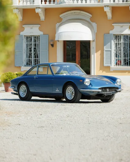 Ferrari 365 GTC موديل 1969 تُعرض للبيع في ميلانو بسعر يصل إلى 750 ألف يورو