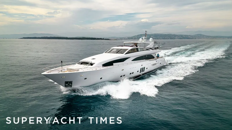 Millesime: تحفة بحرية فرنسية بـ5 كبائن ومساحات استرخاء متعددة