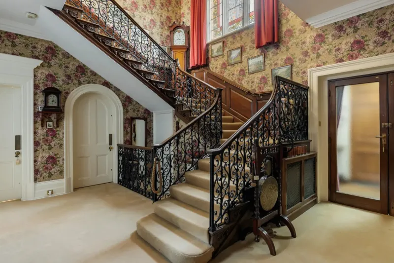 منزل ستانلي كوبريك في إنجلترا يُعرض للبيع مقابل 9 ملايين دولار