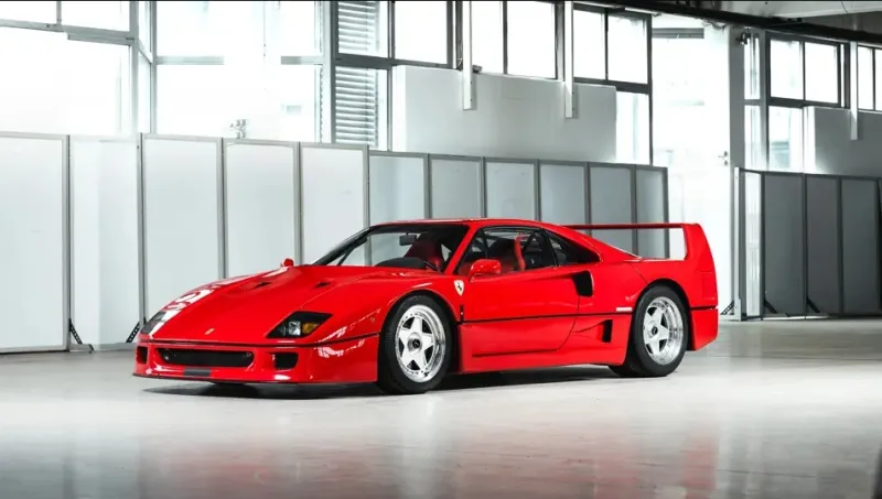 مزاد عالمي يشهد بيع فيراري F40 كلاسيكية مقابل أكثر من 3 ملايين دولار ( فيديو) 