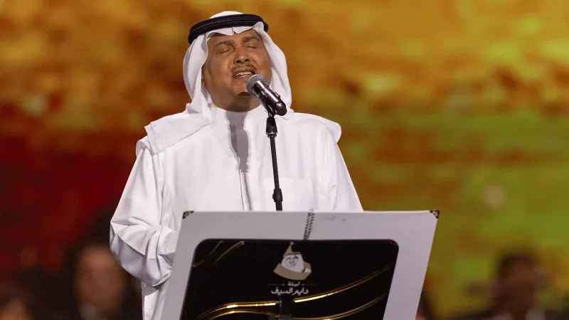 فنان العرب يعود للساحة.. محمد عبده يطرب جمهور القاهرة بعد غياب (فيديو)